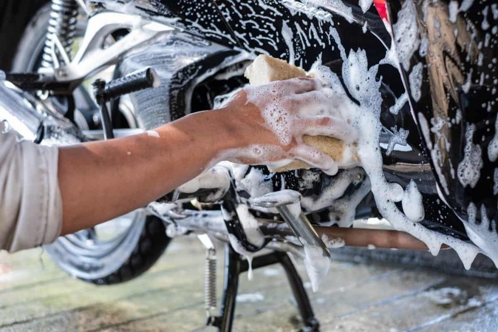 How to Clean a Motorcycle Engine - motorgearlab.com